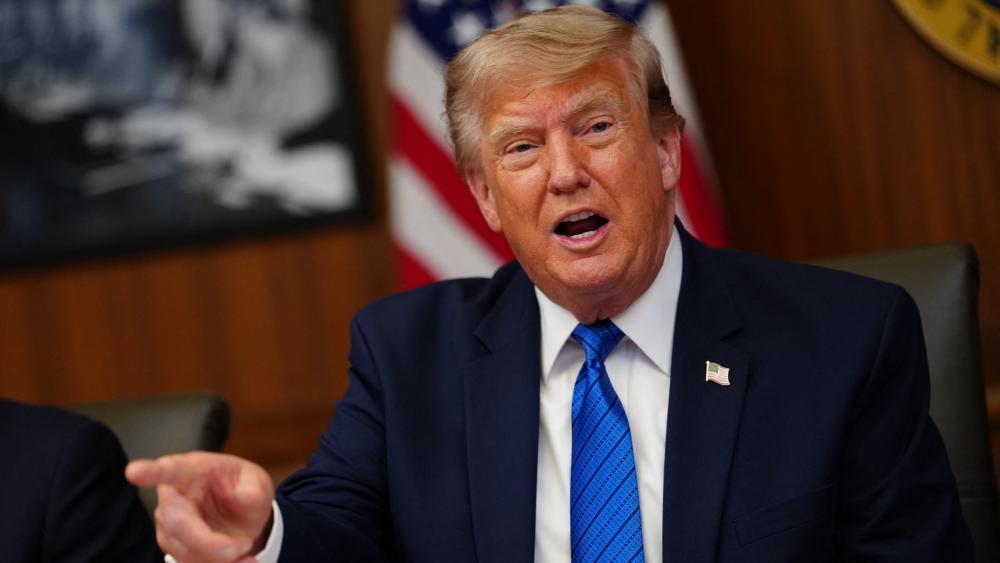 Donald Trump meldete sich zu Wort. © APA/afp / AARON SCHWARTZ