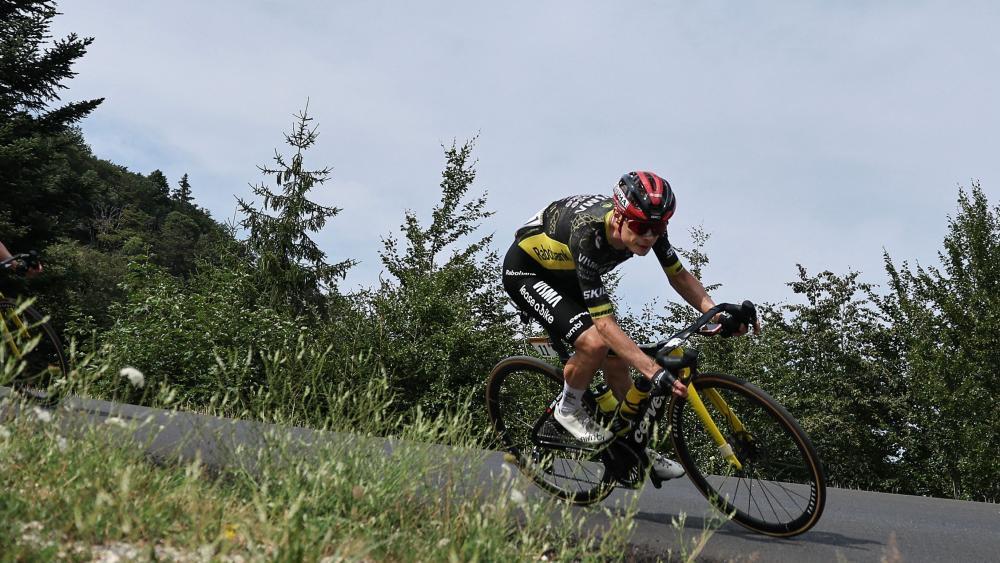 Für Jonas Vingegaard ist die Tour de France vorzeitig beendet. © APA/afp / ANNE-CHRISTINE POUJOULAT