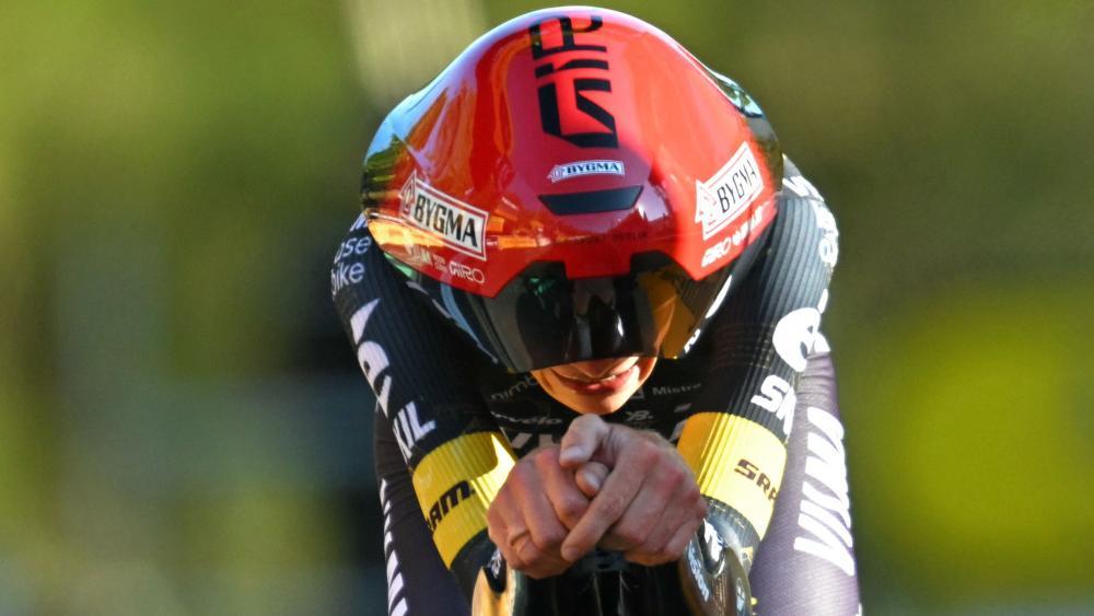 Jonas Vingegaard schnappte sich das Gelbe Trikot. © APA/afp / LOIC VENANCE