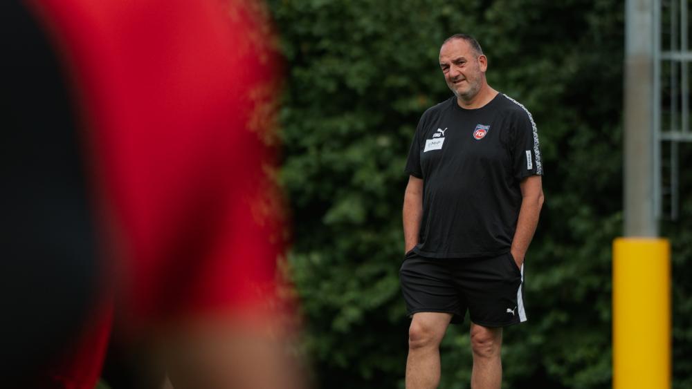 Seit 19 Jahren Trainer beim 1. FC Heidenheim und mit ihm fünfmal auf- und einmal abgestiegen: Frank Schmidt. © fC Heidenheim