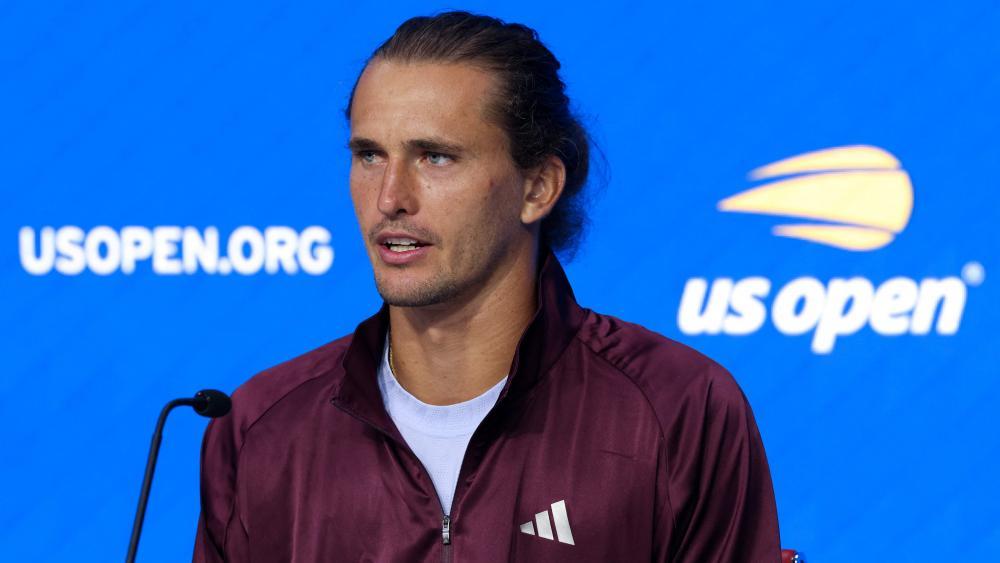 Alexander Zverev spricht vor den US Open Klartext. © APA / CALEB BOWLIN