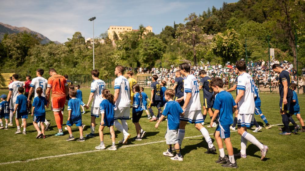 Auf der Lahn gibt es am 23. August ein erstes Highlight für Südtirols Fußballfans: Das Pokal-Derby zwischen Obermais und Virtus Bozen.