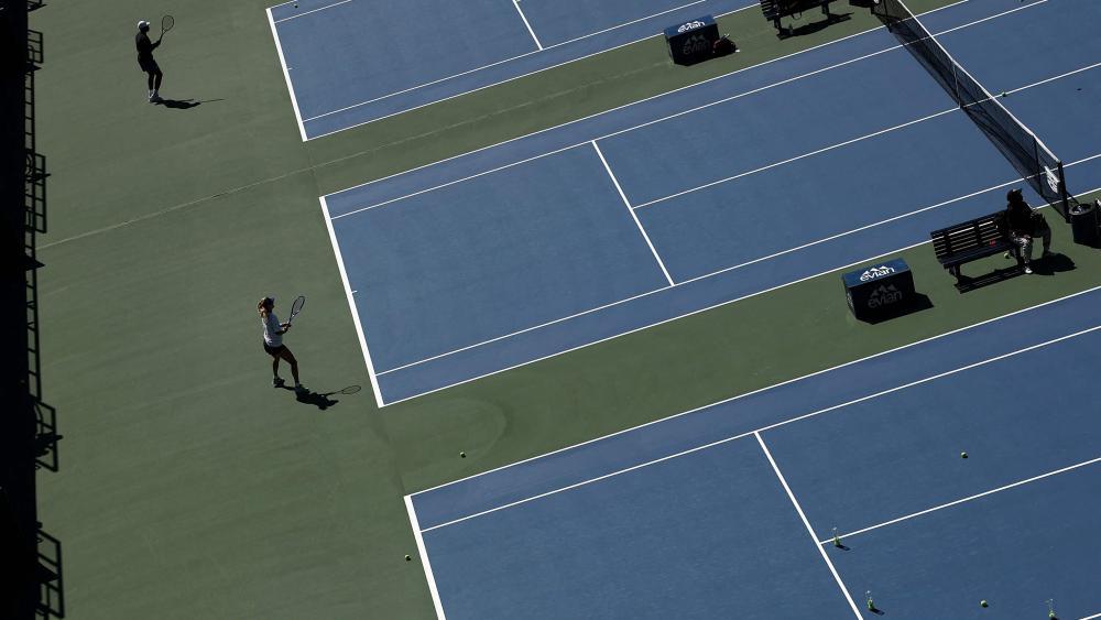 Bei den US-Open soll es wohl ein Gras-Problem geben. © APA / JULIAN FINNEY