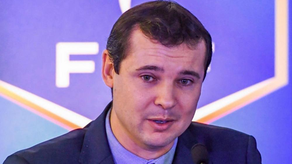Betriebsdirektor Kevin Lamour muss die FIFA verlassen. © RobHarris