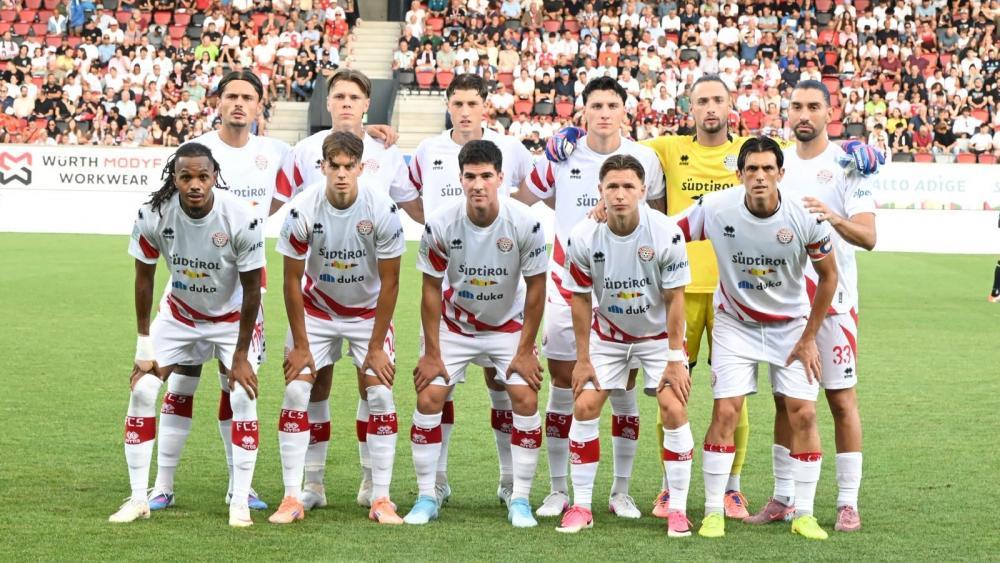 Mit diesen elf Spielern startet der FC Südtirol ins erste Spiel der neuen Saison. © DLife
