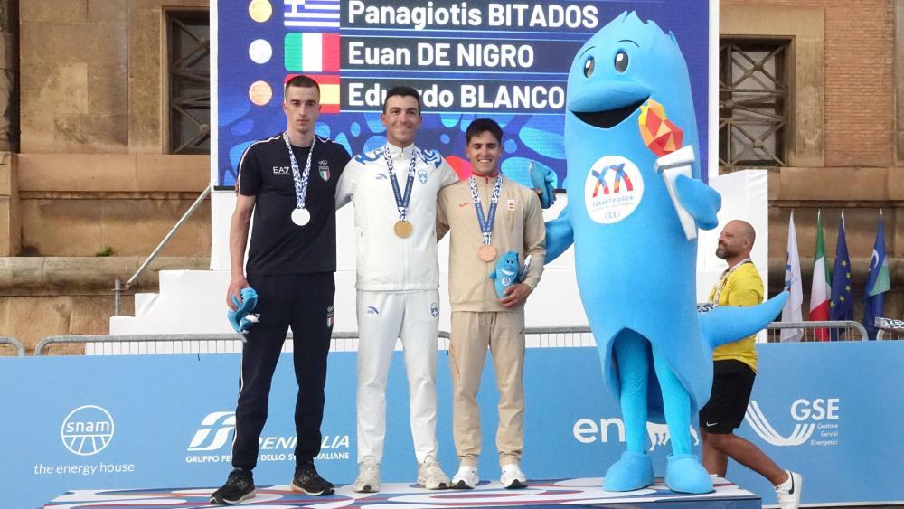 Euan De Nigro (l.) hat die Silbermedaille geholt. © ANSA / ANGELO INGENITO