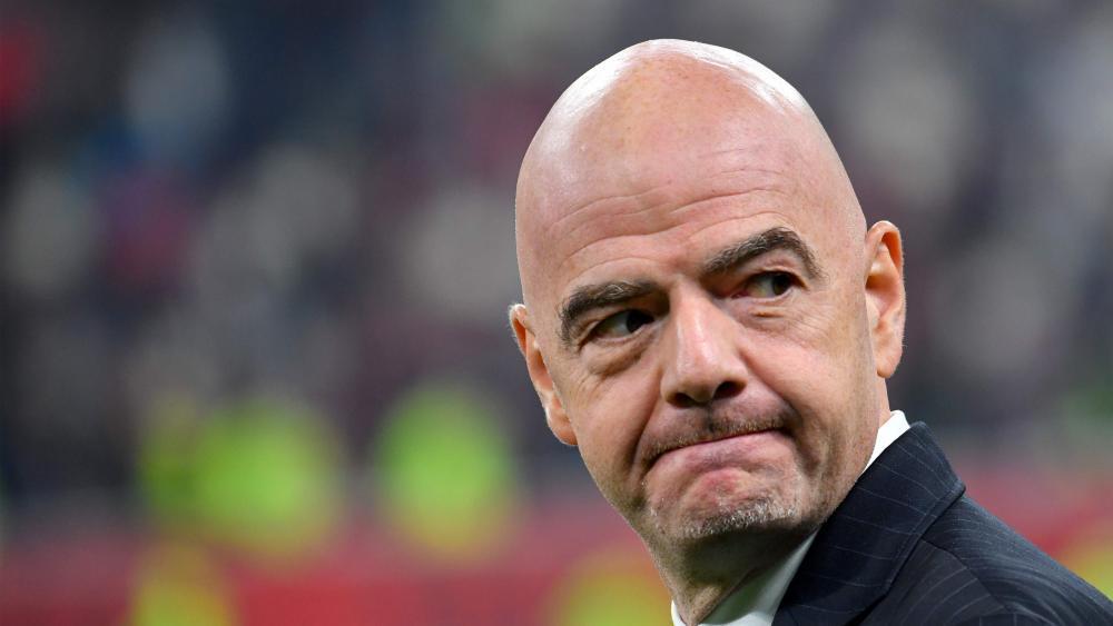 FIFA-Boss Gianni Infantino steht im Kreuzfeuer der Kritik. © APA/afp / GIUSEPPE CACACE