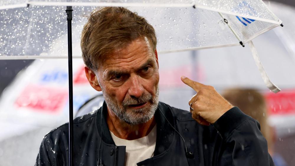 Jürgen Klopp versuchte seinen Schützling zu beruhigen. © ANSA / ANNA SZILAGYI