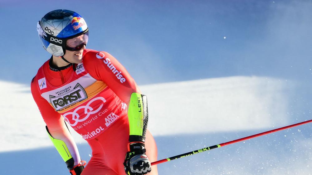 Marco Odermatt muss pausieren. © APA/afp / STEFANO RELLANDINI