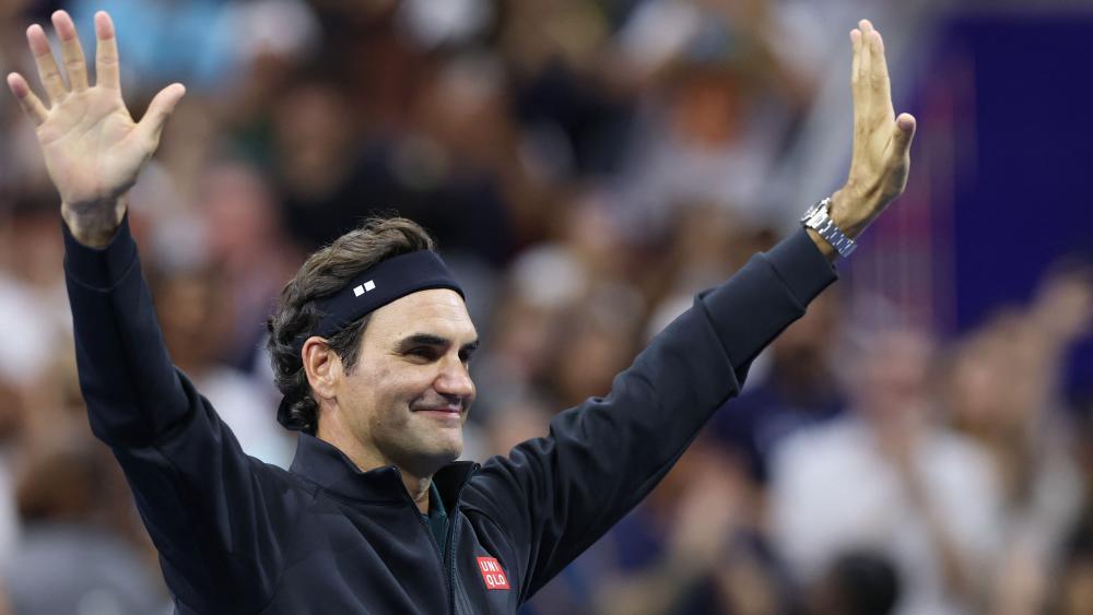 Roger Federer hat im Arthur Ashe Stadion mit 24.000 Zuschauern ein Tennis-Fest gefeiert. © APA / CALEB BOWLIN