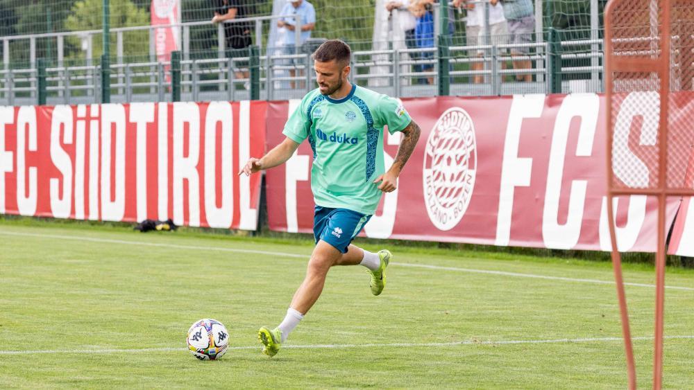 Schon bald nicht mehr vor der FCS-Bande in Rungg? Daniele Casiraghi darf wechseln. © FC Südtirol