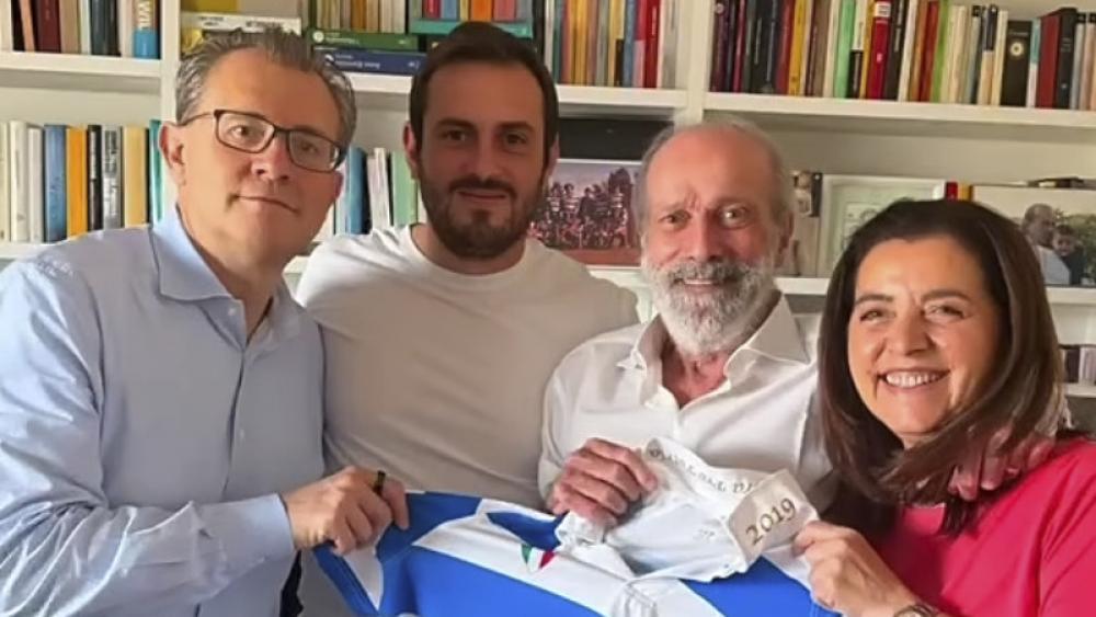 Walter Sabatini (2.v.r.) ist zurück bei Pro Patria.