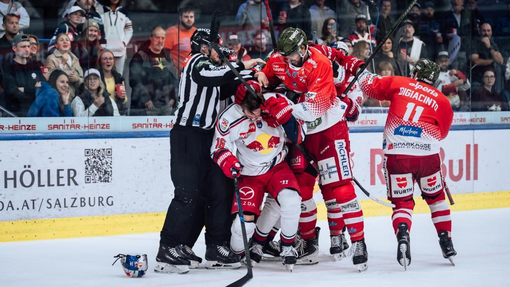 Der HC Bozen ließ seine Muskeln spielen. © EC Red Bull Salzburg / Manuel Mackinger - EC Red Bull Salzburg