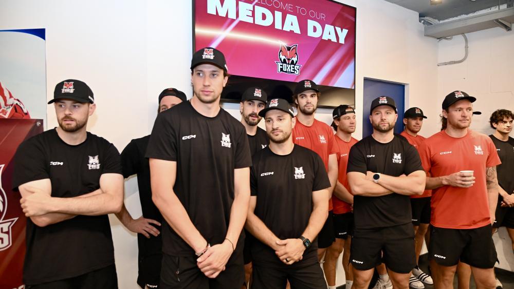 Die neuen HCB-Spieler präsentierten sich beim Media Day in der Sparkasse Arena. © DLife