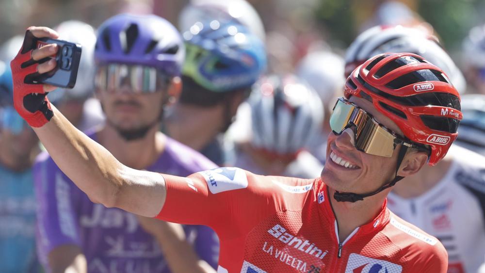 Enric Mas steht vor dem Gesamtsieg bei der Vuelta. © ANSA / JAVIER LIZON