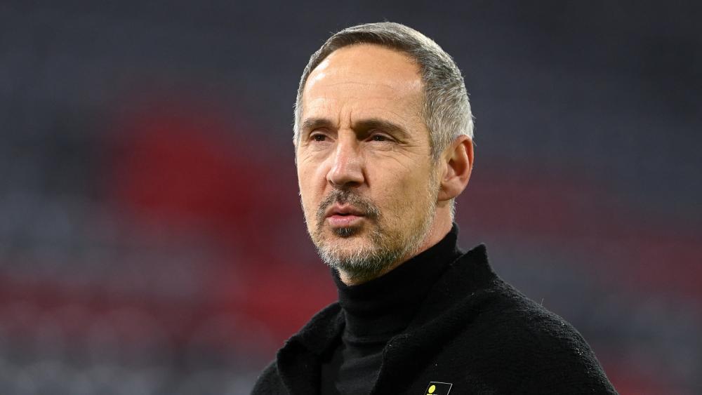Frankfurt-Coach Adi Hütter muss weiterhin auf den ersten Heimsieg der Saison warten. © AFP / CHRISTOF STACHE