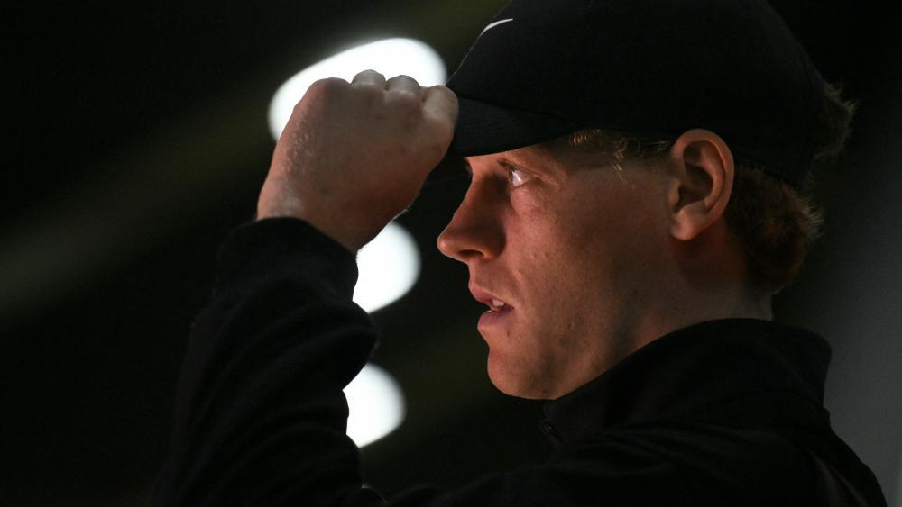 Jannik Sinner muss auf sein Comeback und einen starken Herbst hoffen. © AFP / TIZIANA FABI