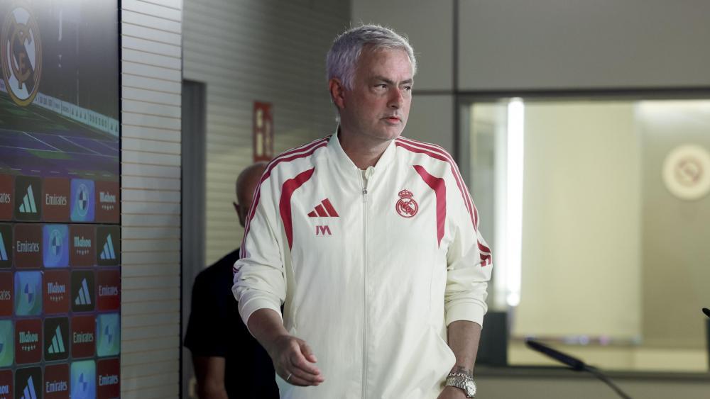 José Mourinho legte eine furiose Pressekonferenz hin. © ANSA / DANIEL GONZALEZ