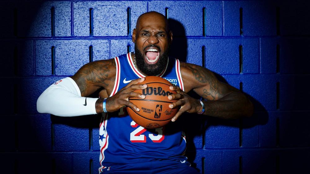LeBron James spielt künftig in Philadelphia. © APA / EMILEE CHINN