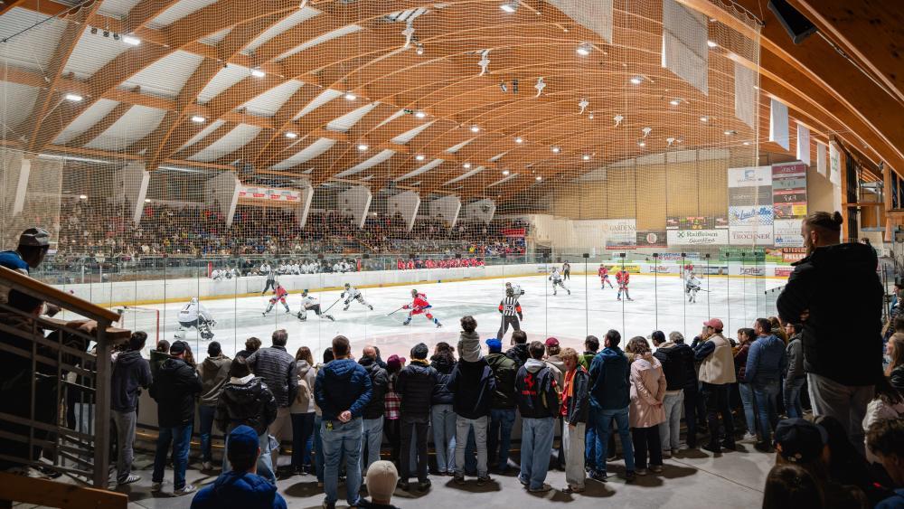 Volle Stadien erhofft sich die AlpsHL auch in der nächsten Saison. © matthaeus kostner | www.kostner.
