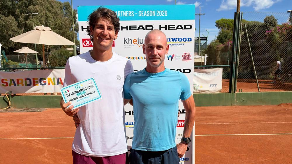 Alexander Weis (links) mit seinem Trainer Valerio Gasbarri.