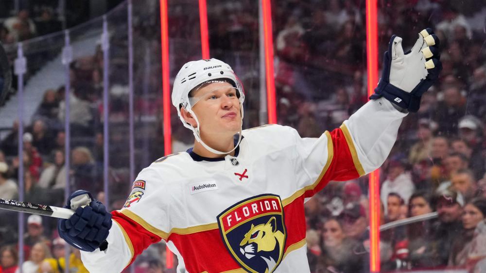 Brady Tkachuk erlebte eine emotionale Rückkehr nach Ottawa. © APA / CHRIS TANOUYE/FREESTYLE PHOTO