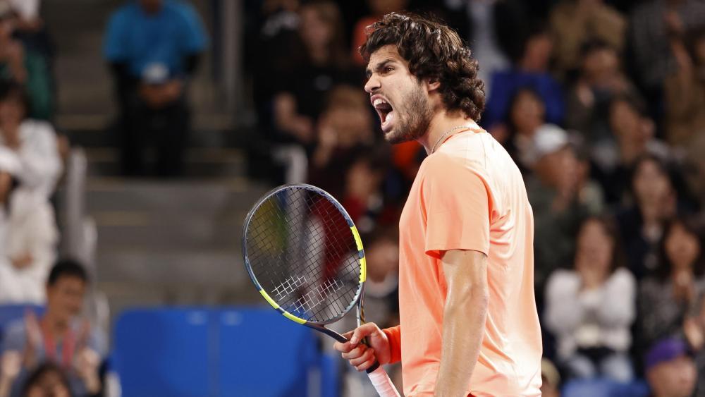 Carlos Alcaraz steht im Finale von Tokio. © ANSA / RODRIGO REYES MARIN