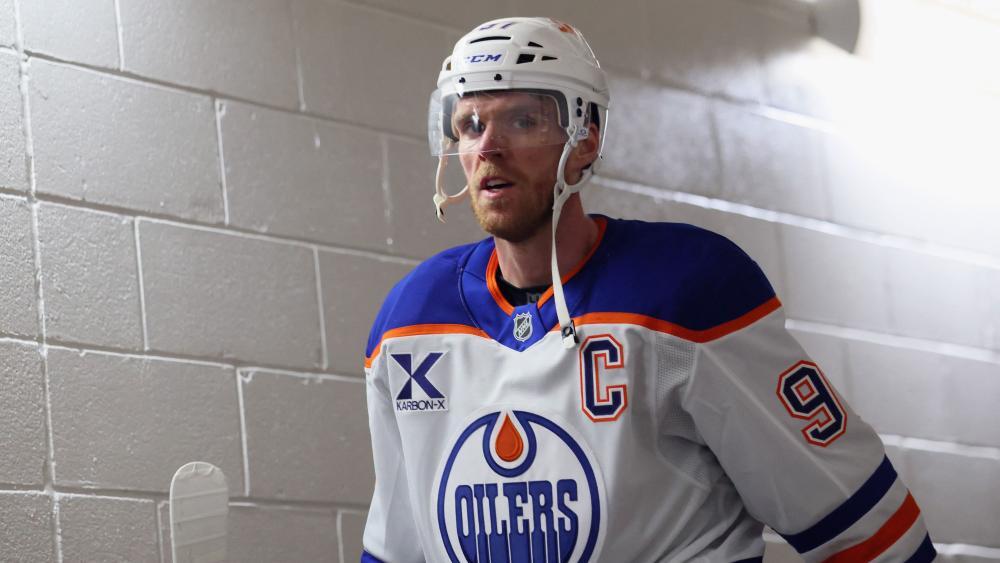 Connor McDavid hat NHL-Geschichte geschrieben. © APA / BRUCE BENNETT