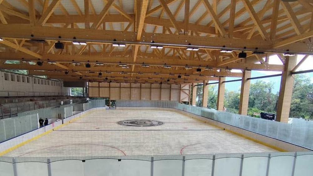 Die neue Eishalle in Leifers wird am kommenden Samstag offiziell eröffnet.