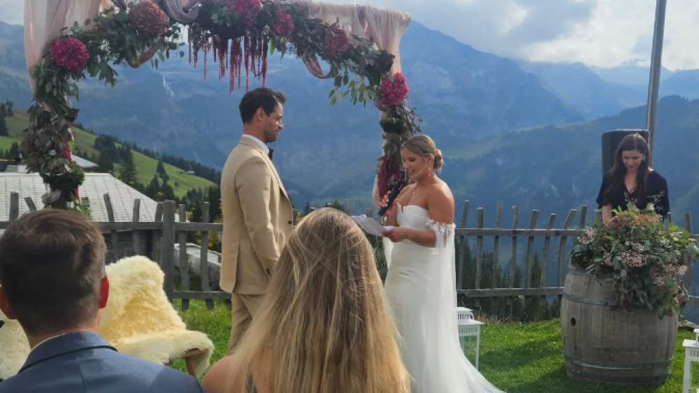 Eine Traumhochzeit in der Schweiz – mit einer Ikone in einer besonderen Rolle. © Instagram