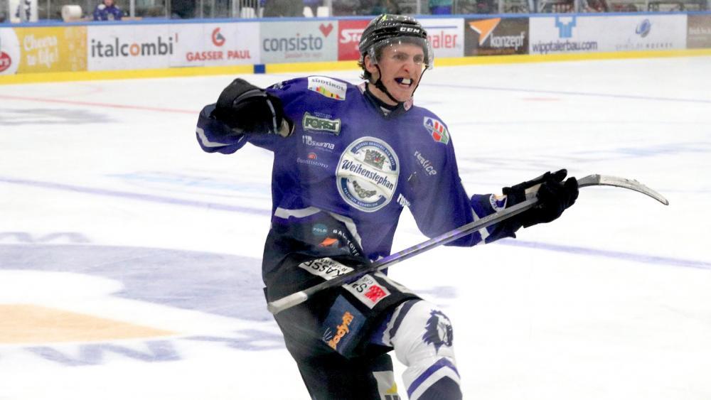 Erik Hofer trifft mit den Broncos im Kellerduell auf Schlusslicht Cortina. © Wipptal Broncos / O. Brunner