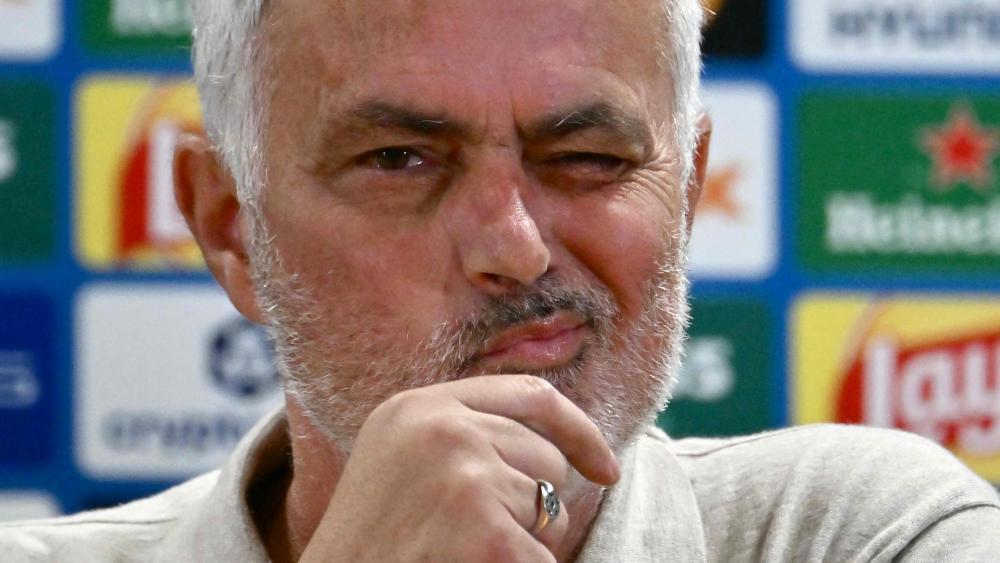 José Mourinho kehrt als Real-Trainer an seine alte Wirkungsstätte zurück. © APA/afp / FILIPPO MONTEFORTE