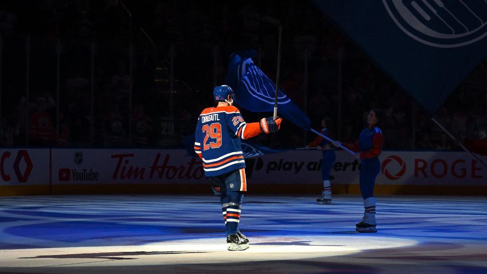 Leon Draisaitl ist in einer berauschenden Form. © APA / LEILA DEVLIN