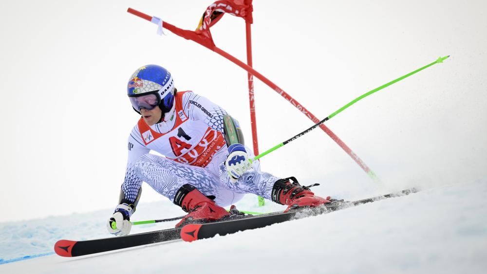 Lucas Pinheiro Braathen liegt vorne. © ANSA / GIAN EHRENZELLER