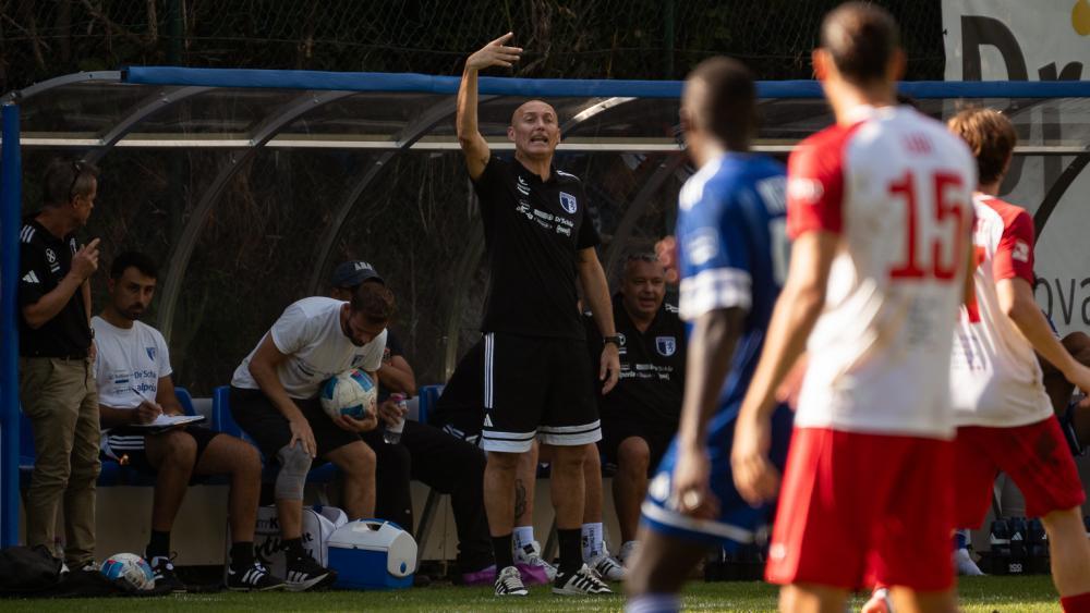 Obermais-Trainer Flavio Toccoli ist froh, dass seine Mannschaft auf die Siegerstraße zurückgekehrt ist. © P. Schwienbacher