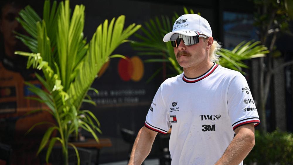 Valtteri Bottas ist ein begeisterter Radfahrer. © APA/afp / JADE GAO