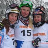 Enteilten der Konkurrenz: Carmen Geyr, Janina Schenk und Tatiana Nogler Kostner
Auftaktsieger Aaron Hofer