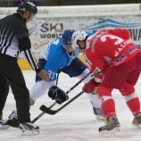 Jonas Johansson beim Bully mit Christian Walcher (Foto Luca Mares)