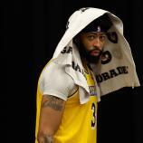 Anthony Davies schleicht nach der Pleite vom Feld. © APA/getty / Christian Petersen