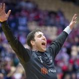 Domenico Ebner  feiert Italiens Auftaktsieg. © ANSA / BO AMSTRUP