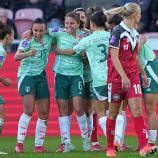 Die Azzurre jubelten gegen Dänemark. © APA/afp / BO AMSTRUP