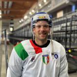 Phil Pietroniro beim Gespräch mit SportNews in der Eiswelle. © sn