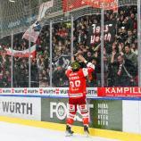 Dylan Di Perna wird weiter in der Sparkasse Arena jubeln.