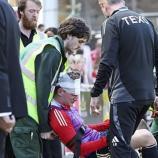 Jack MacKenzie hat eine schwere Kopfverletzung erlitten.