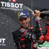 Marco Bezzecchi hat in Silverstone triumphiert. © APA/afp / ADRIAN DENNIS