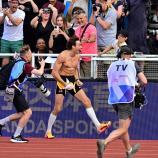 Armand Duplantis ließ seiner Freude freien Lauf. © APA/afp / JONAS EKSTROMER