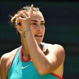 Aryna Sabalenka bleibt in ihrer Karriere weiterhin ohne Rasentitel. © APA/afp / TOBIAS SCHWARZ