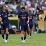 Die PSG-Stars trotteten nach der Pleite gegen Botafogo geknickt vom Platz. © APA / STU FORSTER