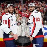 Shane Gersich (r./mit Teamkollege Nathan Walker) hat schon den Stanley Cup gewonnen.