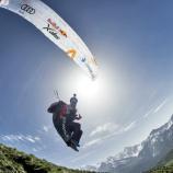 Tobias Großrubatscher zeigt stark auf.